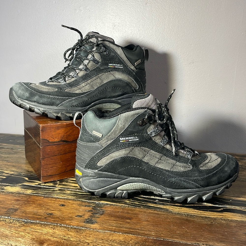 Merrell waterproof ankle height continuum hiker women’s size 10 black - vibram